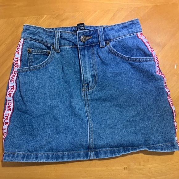 Forever21 True Love denim skirt size S - Picture 2 of 4